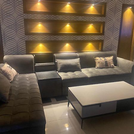 Luxury Guest House In Bahria Town Равалпинди Экстерьер фото