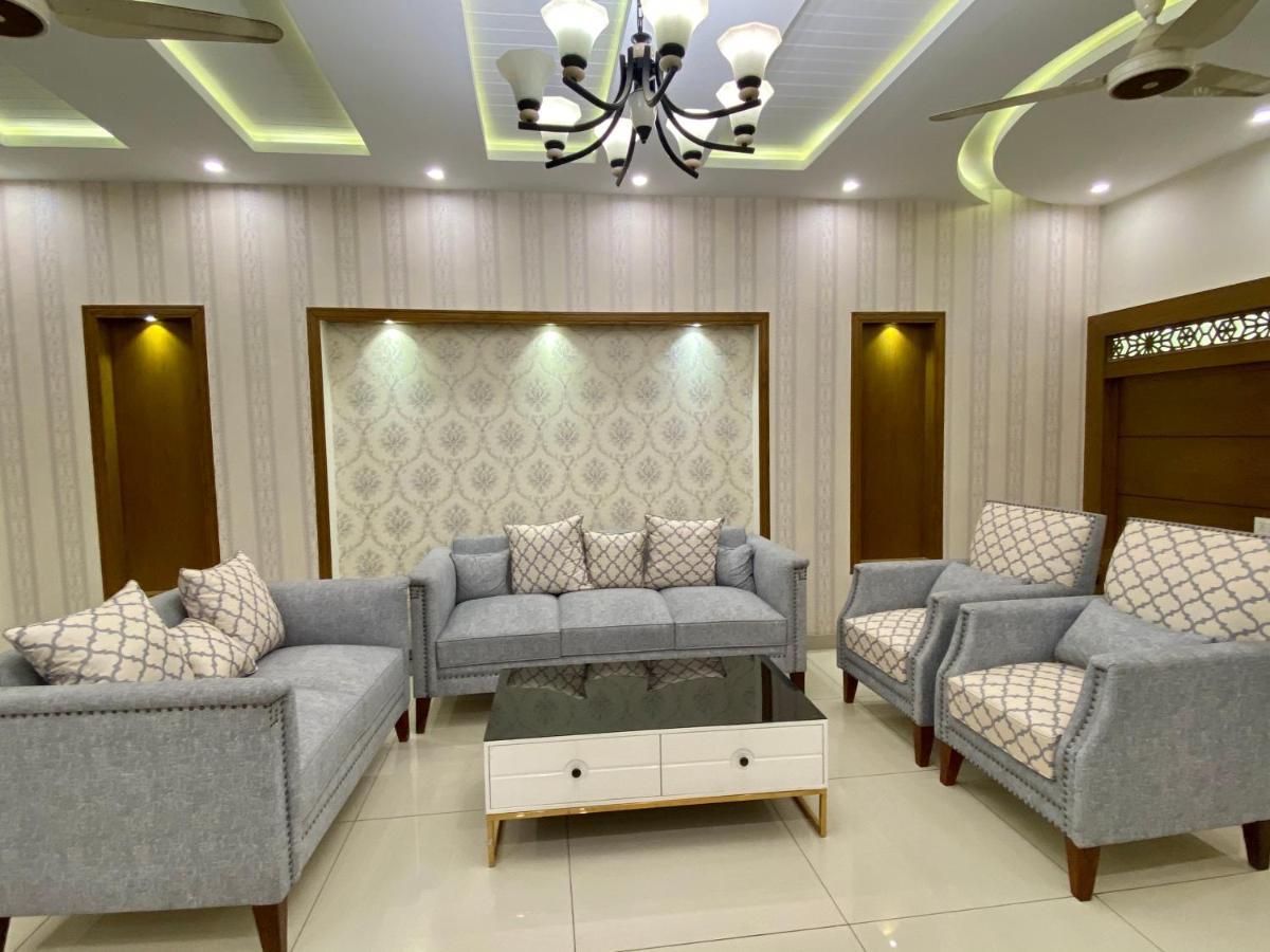 Luxury Guest House In Bahria Town Равалпинди Экстерьер фото