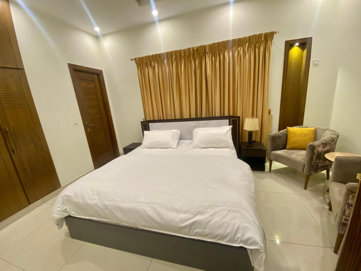 Luxury Guest House In Bahria Town Равалпинди Экстерьер фото
